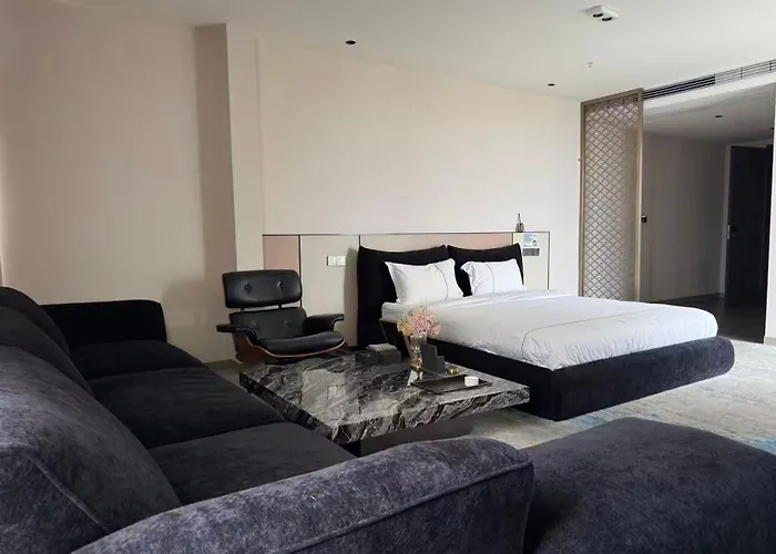 فندق Jiangnan International 4*