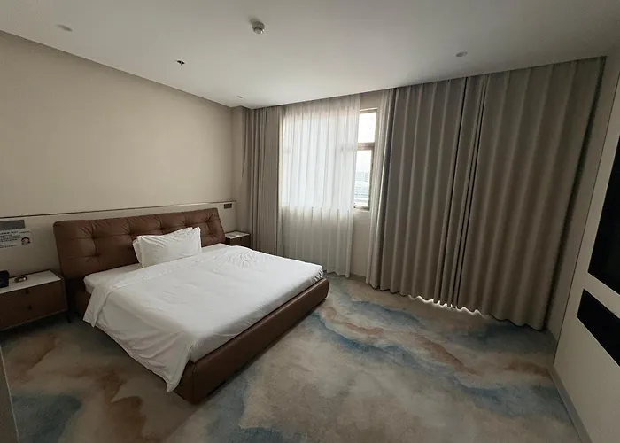 فندق Jiangnan International 4*